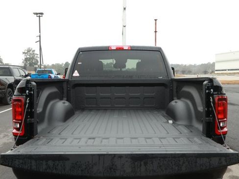 New 2026 RAM 2500 Big Horn AWD/4WD image 8