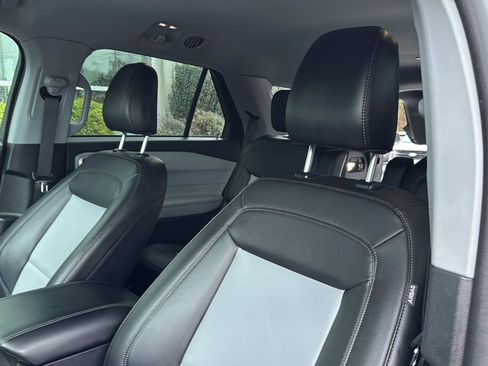 Certified 2024 Ford Explorer XLT w/ Equipment Group 202A image 27