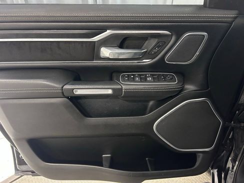 Used 2022 RAM 1500 Laramie AWD/4WD image 5