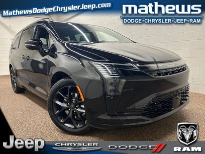 New 2027 Chrysler Pacifica Limited w/ S Appearance Package