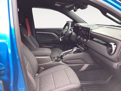 Used 2024 Chevrolet Colorado Z71 w/ Z71 Convenience Package 2 image 15