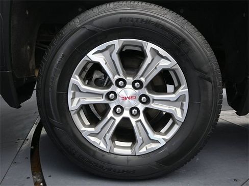 Used 2020 GMC Sierra 1500 SLE w/ SLE Value Package image 9