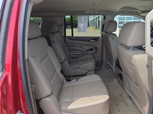 Used 2015 GMC Yukon XL SLT w/ HD Trailering Package AWD/4WD image 14