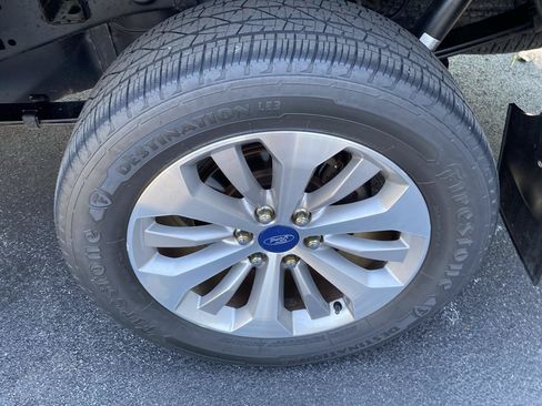 Used 2018 Ford F150 XL w/ Equipment Group 101A Mid AWD/4WD image 24
