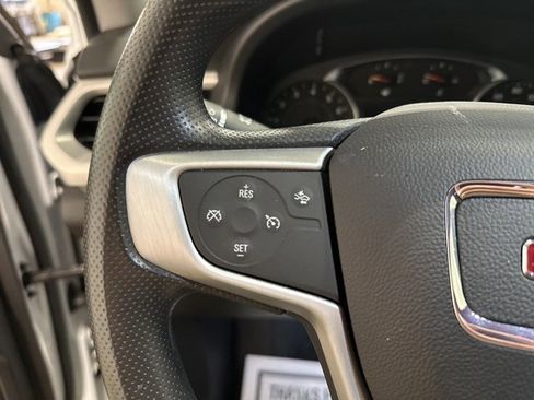 Used 2023 GMC Acadia SLE w/ Driver Convenience Package image 17