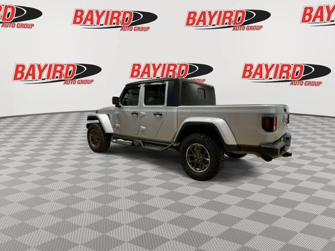 Used 2022 Jeep Gladiator Overland w/ Cold Weather Group AWD/4WD image 6
