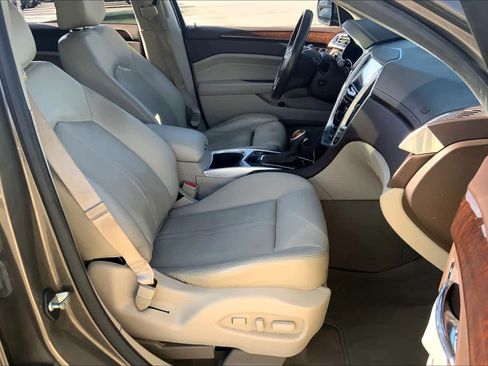 Used 2015 Cadillac SRX Luxury w/ Driver Awareness Package image 8