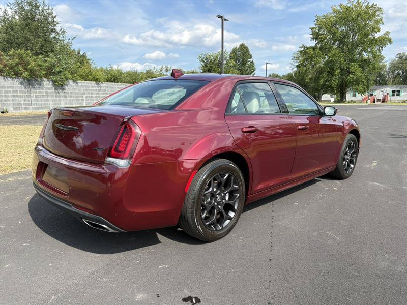 Used 2022 Chrysler 300 Touring L w/ Popular Equipment Group AWD/4WD image 5