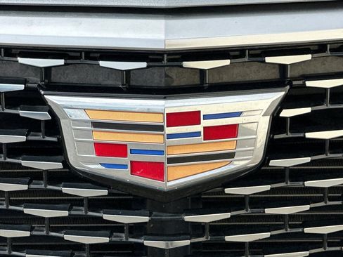 Certified 2024 Cadillac XT6 Premium Luxury image 40