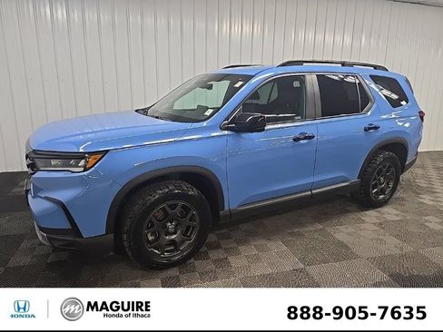 Used 2024 Honda Pilot TrailSport image 6