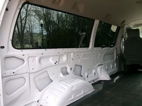 Used 2011 Ford E-150 and Econoline 150 w/ PWR Group image 10