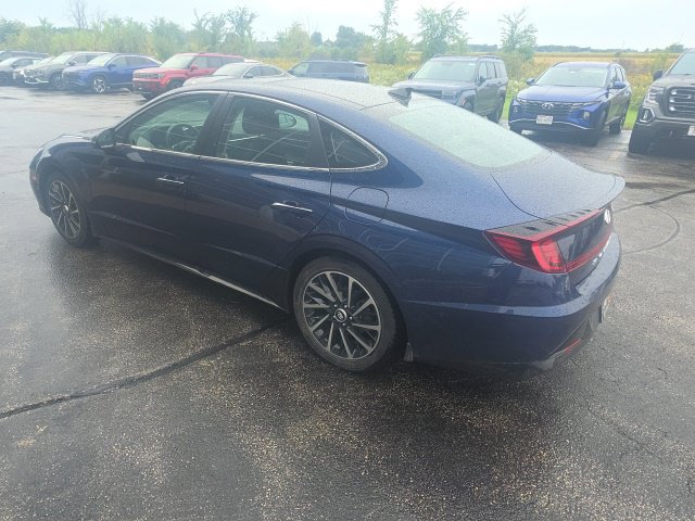 Used 2021 Hyundai Sonata Limited w/ Winter Weather Package FWD image 12