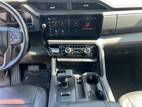 Used 2023 GMC Sierra 1500 AT4 w/ AT4 Premium Package AWD/4WD image 46