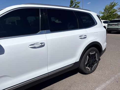 Used 2023 Kia Telluride S w/ S Sunroof Package image 5
