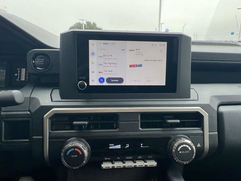 Used 2025 Toyota Tacoma SR image 21