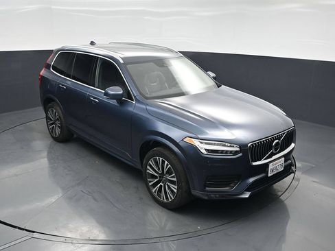 Used 2021 Volvo XC90 T5 Momentum w/ Protection Package Premier AWD/4WD image 37