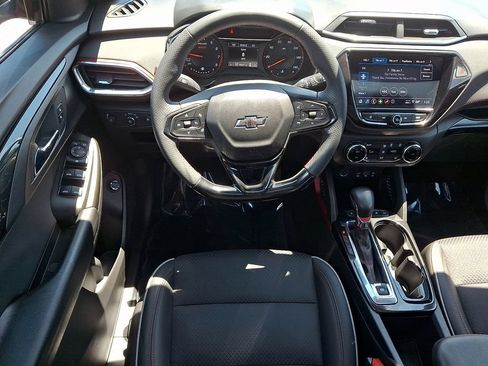Used 2022 Chevrolet TrailBlazer RS w/ Sun and Liftgate Package AWD/4WD image 11