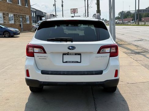 Used 2015 Subaru Outback 2.5i Limited AWD/4WD image 8