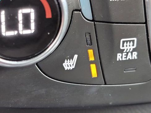 Used 2023 Chevrolet Traverse LT w/ LPO, Floor Liner Package FWD image 8