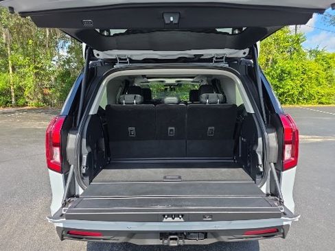 Certified 2025 Ford Expedition Active RWD image 20