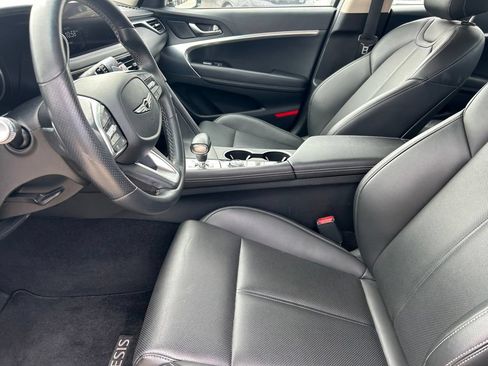 Used 2025 Genesis G70 2.5T RWD image 11