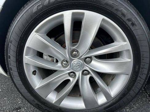 Used 2016 Buick Regal FWD image 23