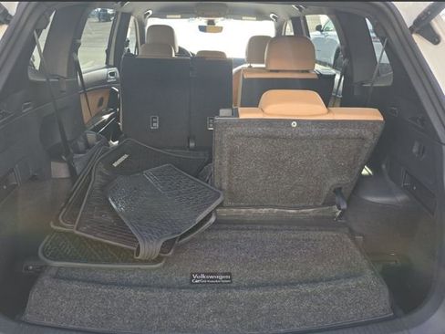 Used 2022 Volkswagen Tiguan SE R-Line image 7