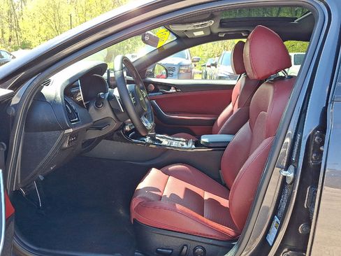 Used 2023 Kia Stinger GT-Line w/ Sun & Sound Package AWD/4WD image 11