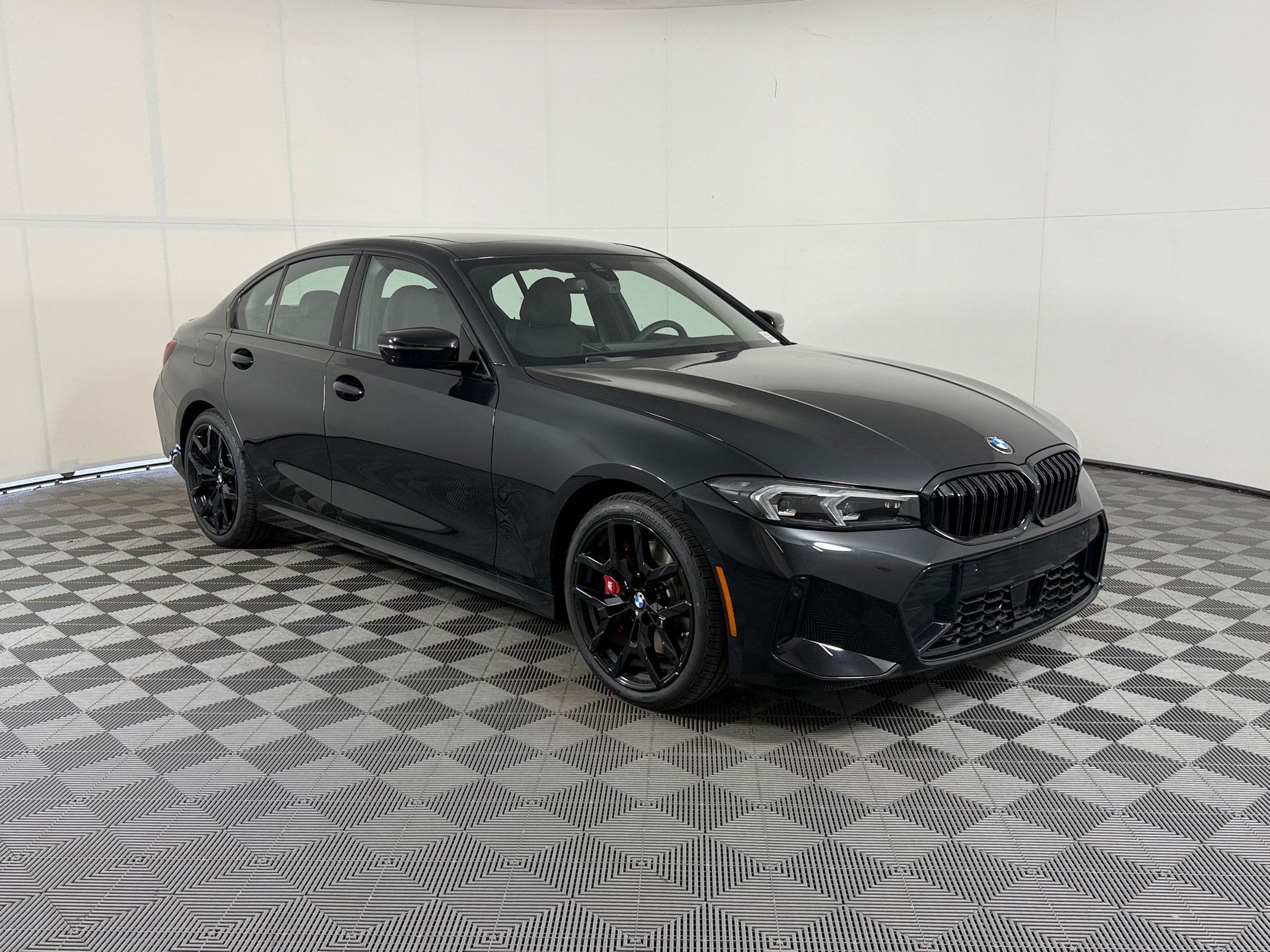 Used 2026 BMW 330i Sedan w/ M Sport Package RWD image 7