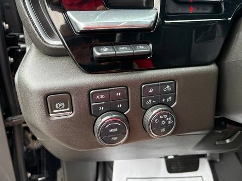 Used 2024 Chevrolet Silverado 2500 High Country w/ Technology Package AWD/4WD image 27