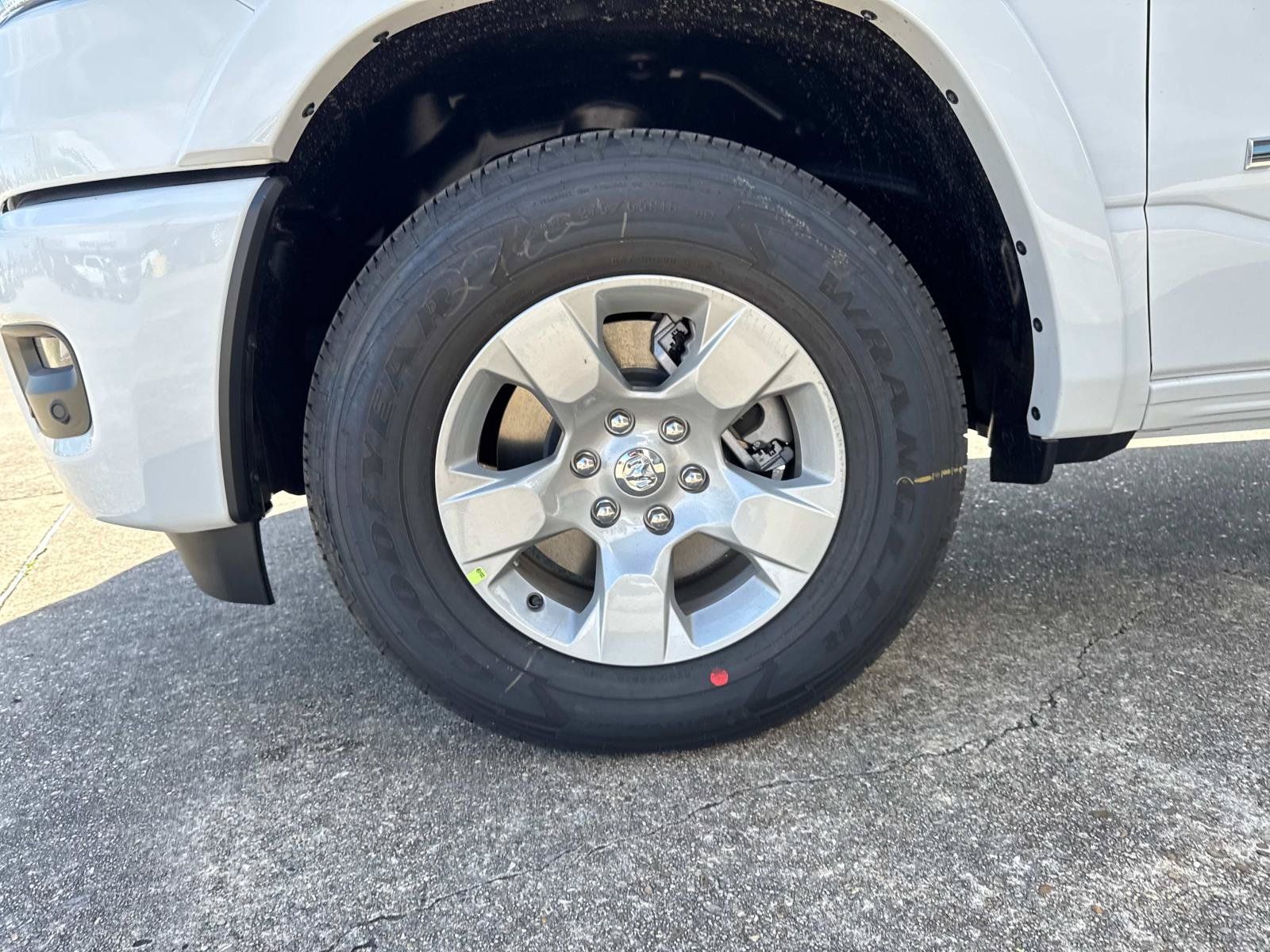 Used 2025 RAM 1500 Big Horn AWD/4WD image 3