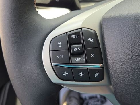 New 2026 Ford Explorer Active RWD image 26