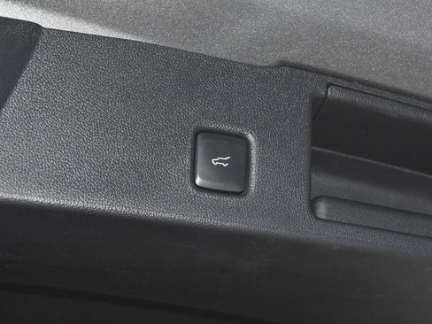 Used 2024 Ford Escape ST-Line w/ Tech Pack #1 FWD image 28