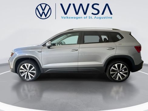 Certified 2023 Volkswagen Taos SE FWD image 5