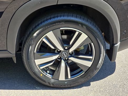 Certified 2023 Nissan Rogue Platinum FWD image 33
