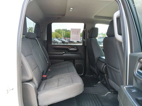 Used 2024 Chevrolet Silverado 2500 LT AWD/4WD image 9