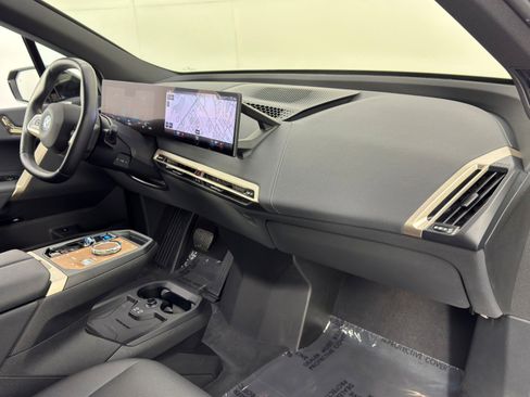 Used 2022 BMW iX xDrive50 w/ Sport Package image 14