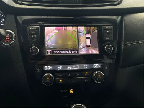 Used 2018 Nissan Rogue SL image 29