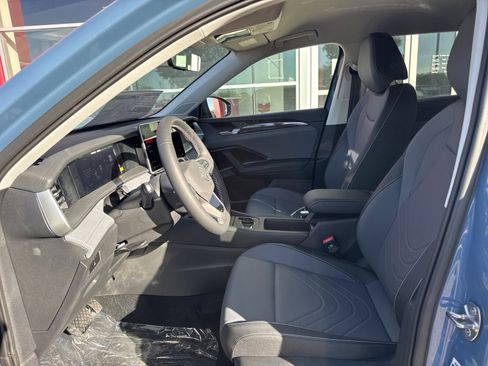 New 2026 Volkswagen Tiguan SE image 10