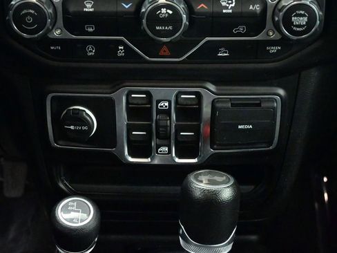 Used 2023 Jeep Wrangler Unlimited Sport AWD/4WD image 41