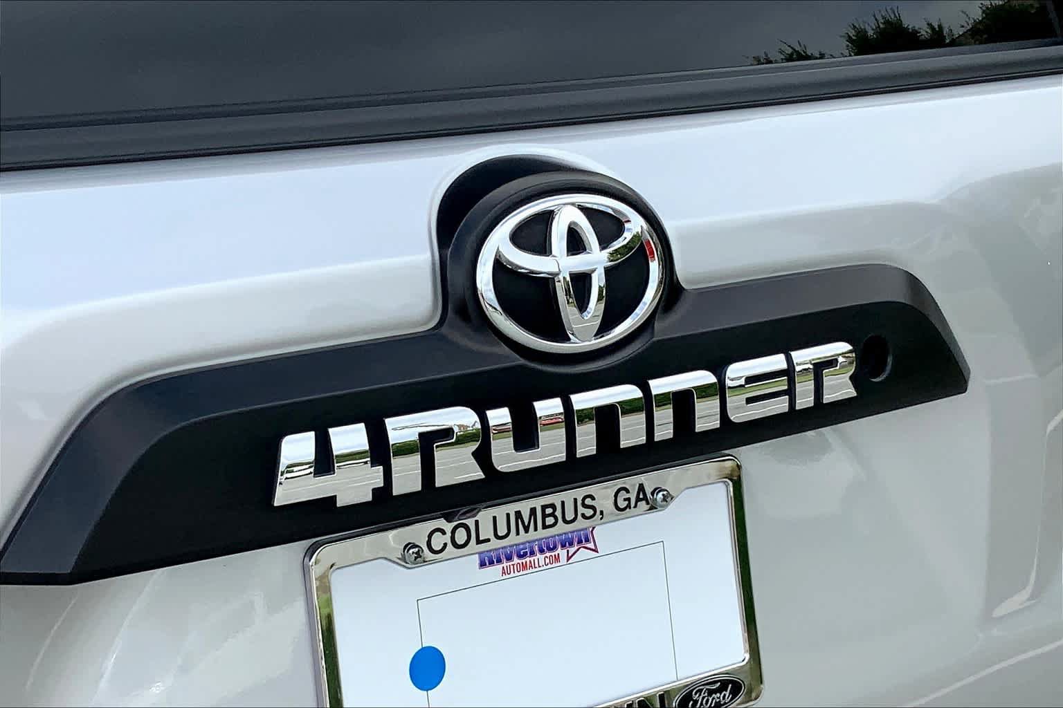 Used 2021 Toyota 4Runner TRD Off-Road AWD/4WD image 32