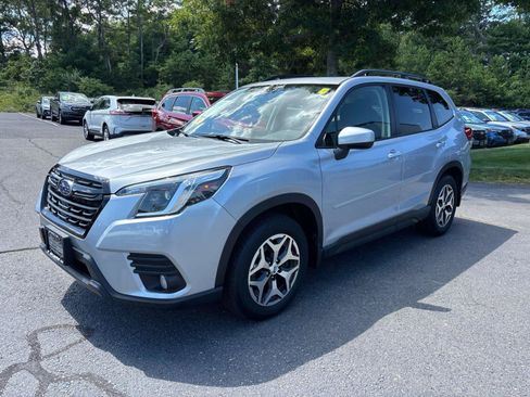 Used 2023 Subaru Forester Premium AWD/4WD image 7
