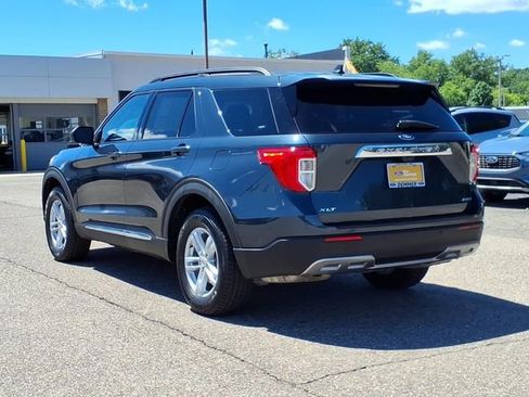 Certified 2022 Ford Explorer XLT w/ Equipment Group 202A AWD/4WD image 4