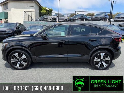 Used 2023 Volvo C40 Recharge Core AWD/4WD image 2