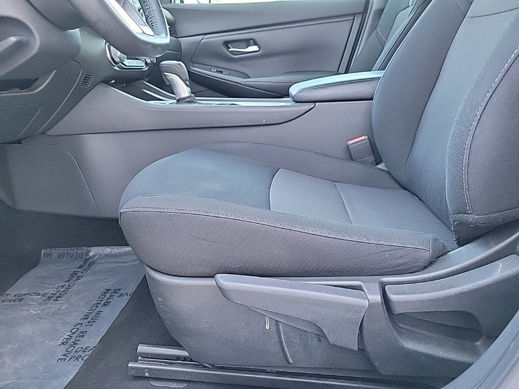 Used 2023 Nissan Sentra SV w/ Trunk Package FWD image 11