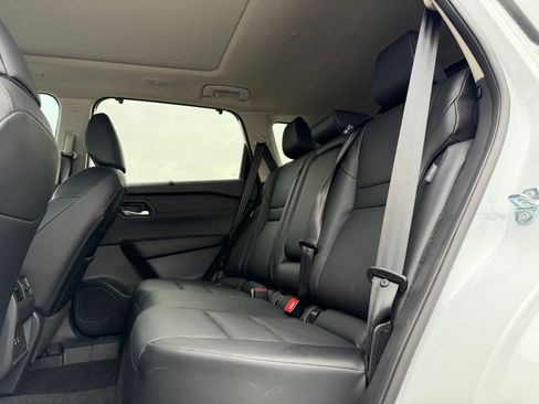 Used 2024 Nissan Rogue SV w/ SV Premium Package image 14