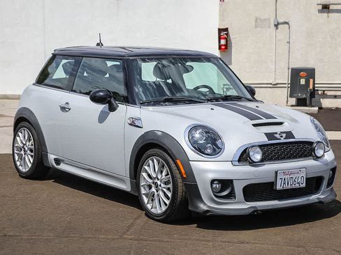 Used 2013 MINI Cooper S FWD image 3
