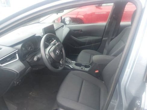 Used 2025 Toyota Corolla LE FWD image 8