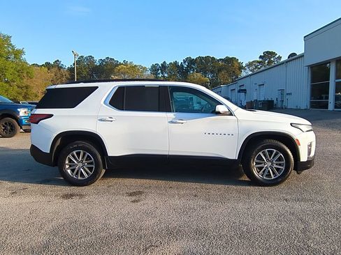 Used 2023 Chevrolet Traverse LT FWD image 3