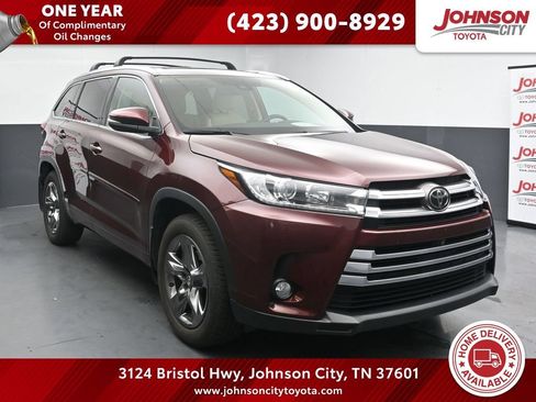 Used 2018 Toyota Highlander Limited Platinum AWD/4WD image 1